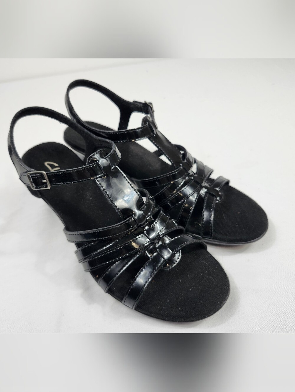 Clarks Womens 7.5 M Black Patent Strappy Heels Buckle Up Sandals Shoes - Picture 1 of 8